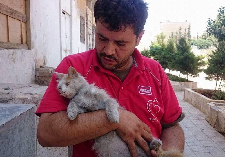 mohammad holding a cat