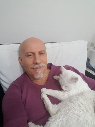 akyurek and miracle cat together
