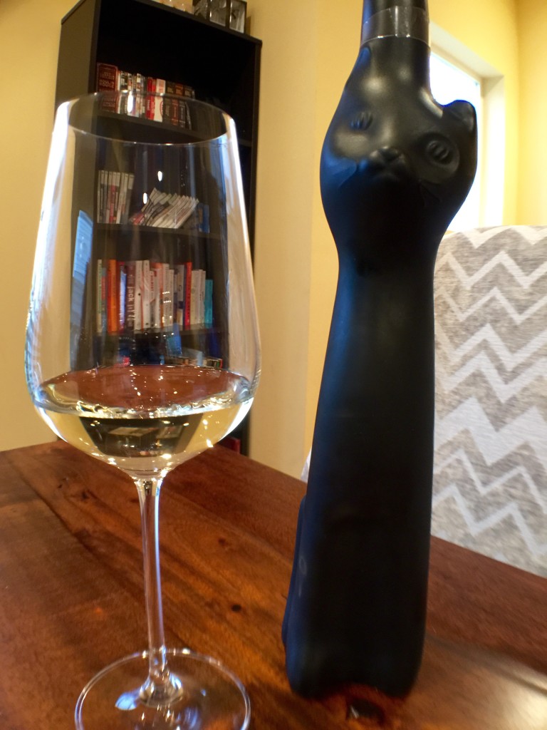 Black Kitten Drinking Wine Wine drinks, Wine holder, Wine